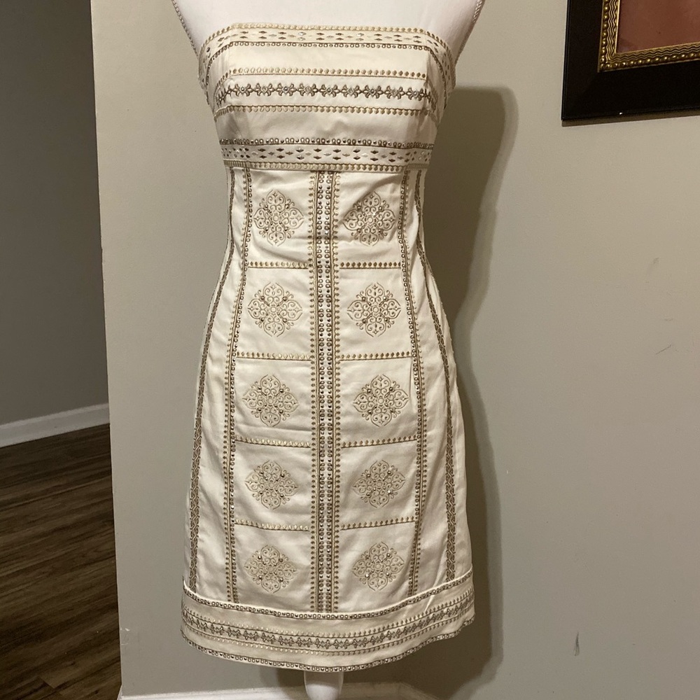 Elegant White House Black Market strapless dress
